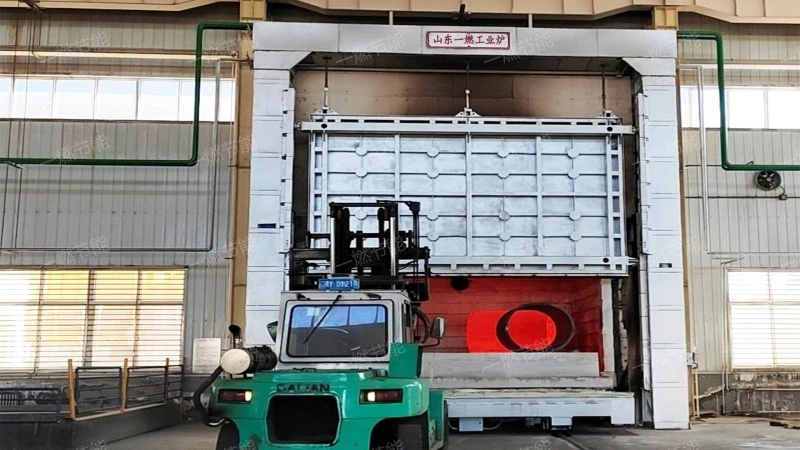 Double chamber vertical heating furnace